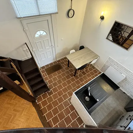 בית נופש House In Near Historic Old Town לה מאנש