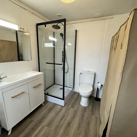 בית נופש House In Near Historic Old Town לה מאנש