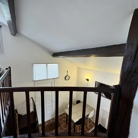 House In Near Historic Old Town *